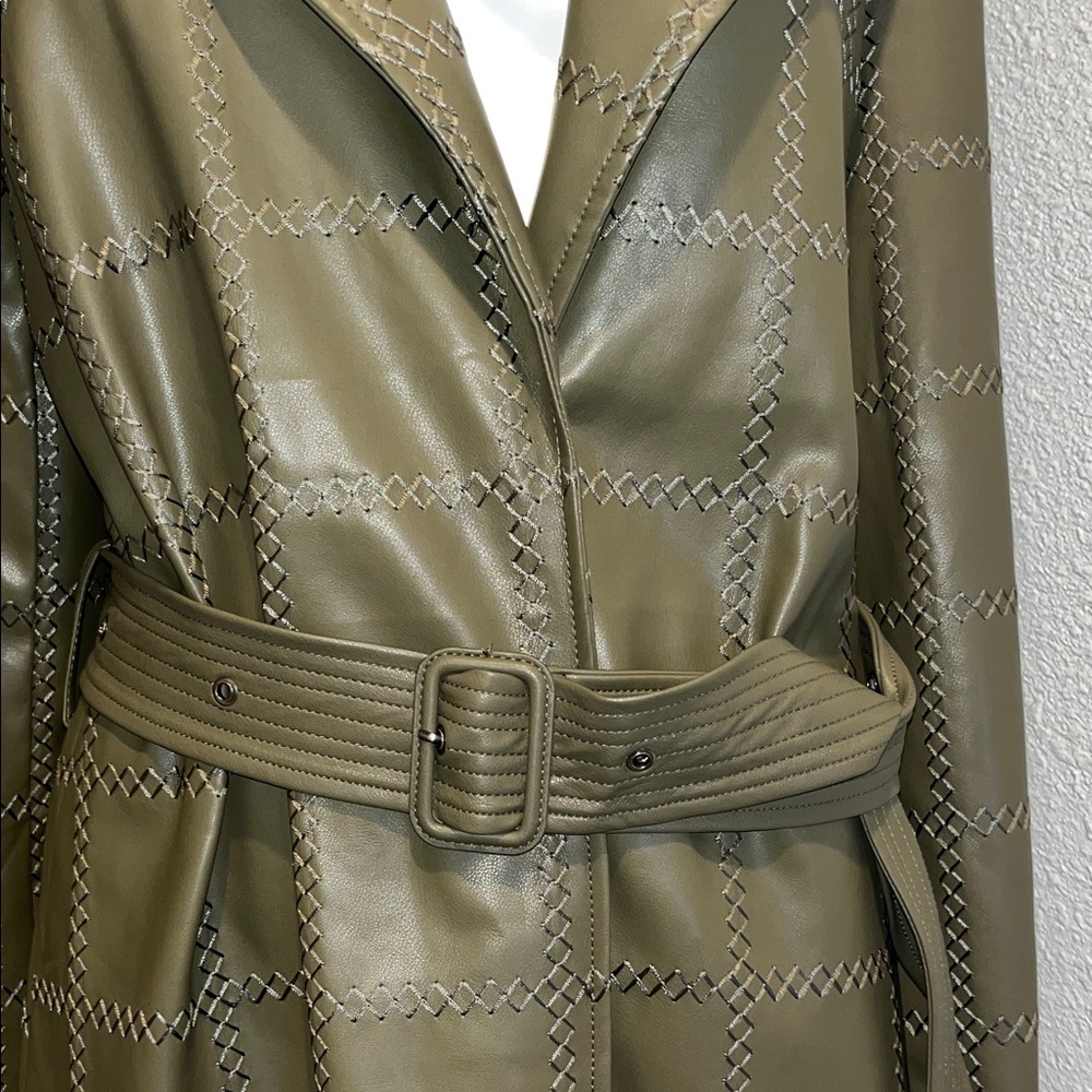 Olive Green Belted Women's Trench Coat size large beautifully made HSN